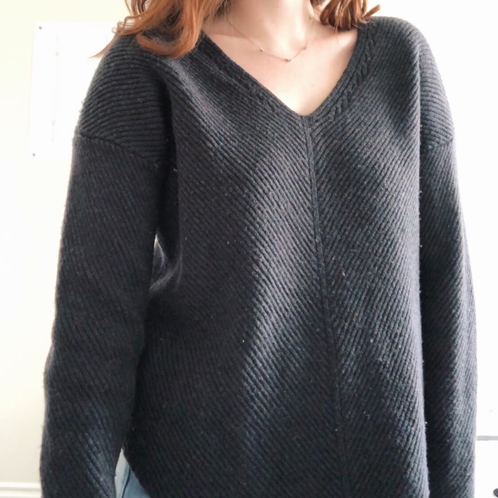 WILFRED KNIT SWEATER
